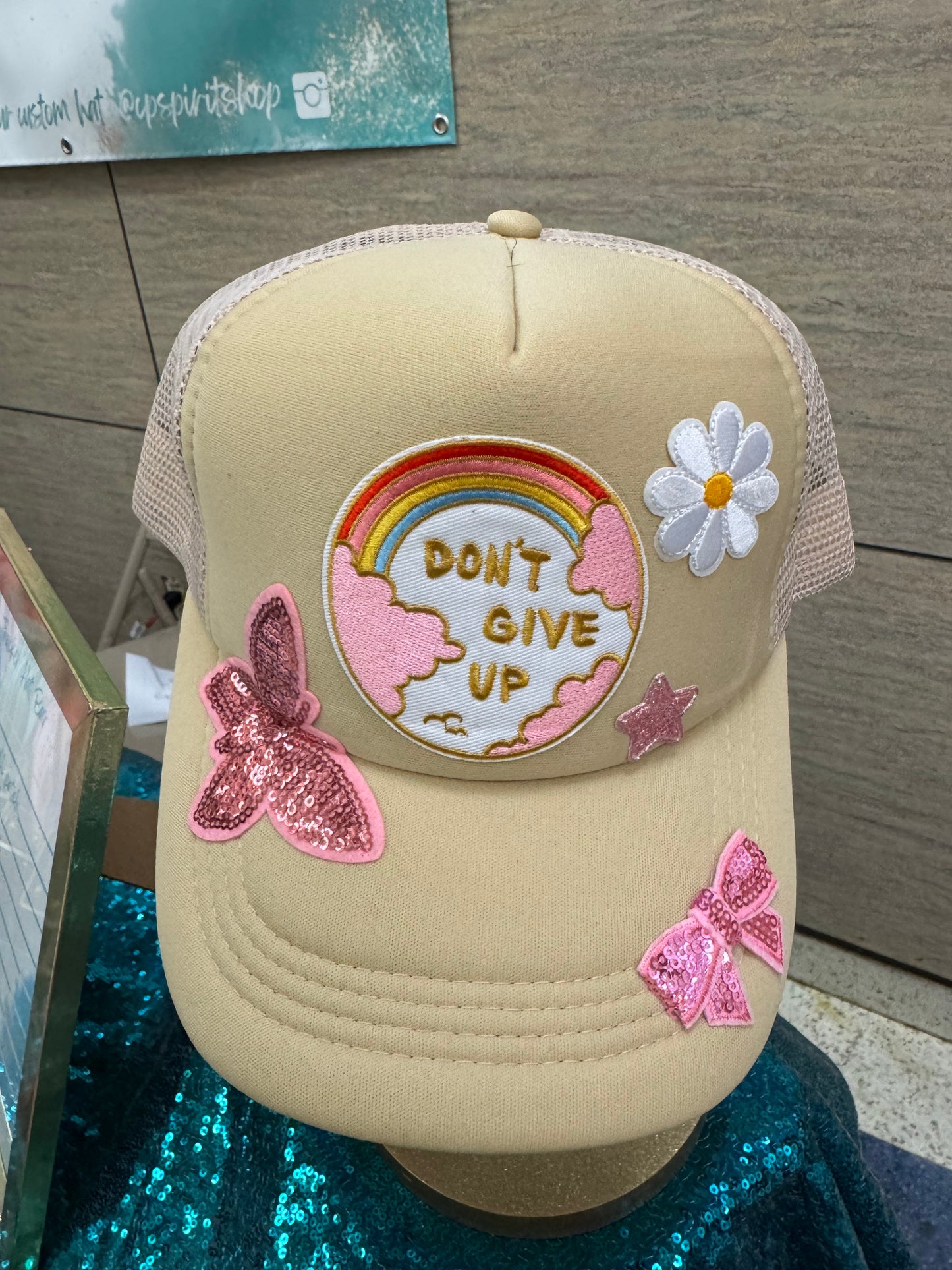 Don’t Give Up Hat