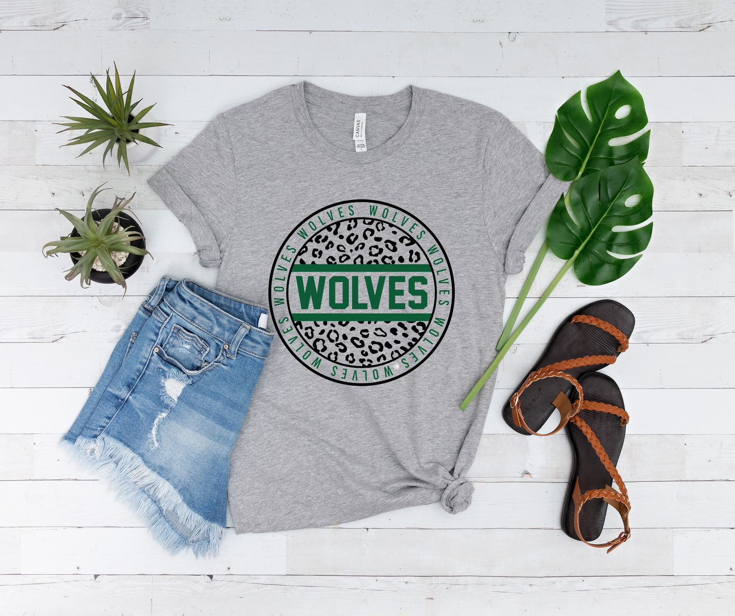 ***PREORDER*** Wolves Circle Tee